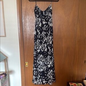 Chic Black and White Floral Maxi Dress